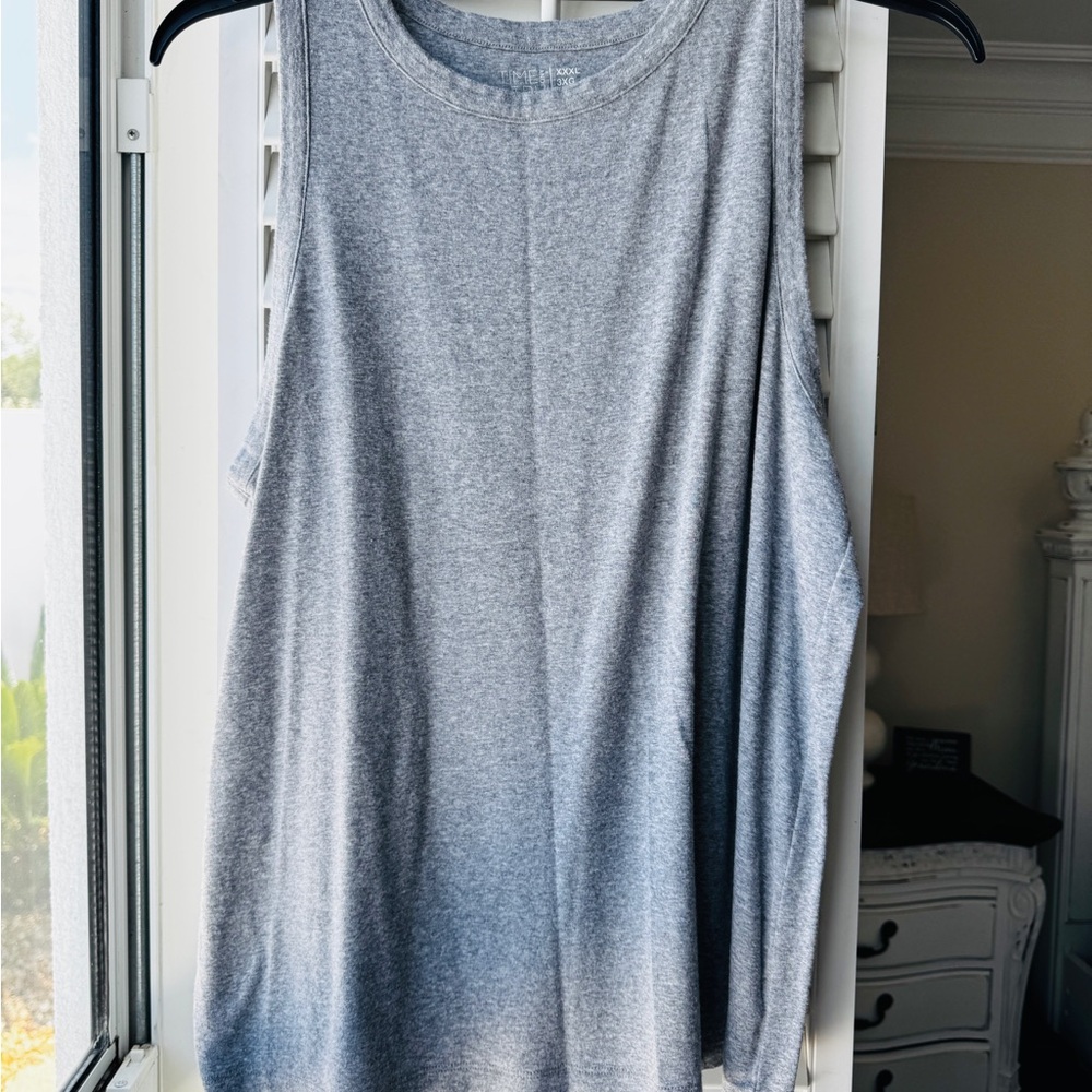 Time and Tru Gray Sleeveless Muscle Tee Tank Top